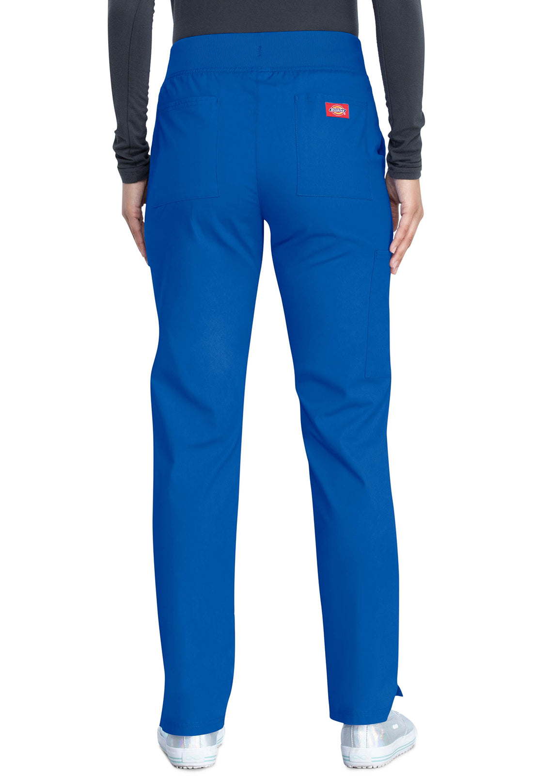 Pull-on broek met middelhoge taille en taps toelopende pijpen met elastische tailleband en cargozakken