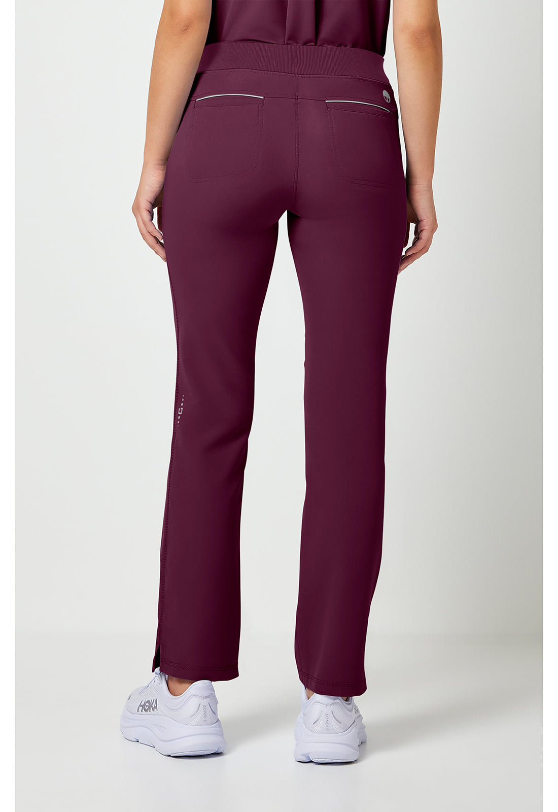 Nisha Pant met middelhoge taille en rechte pijpen met stretchmateriaal