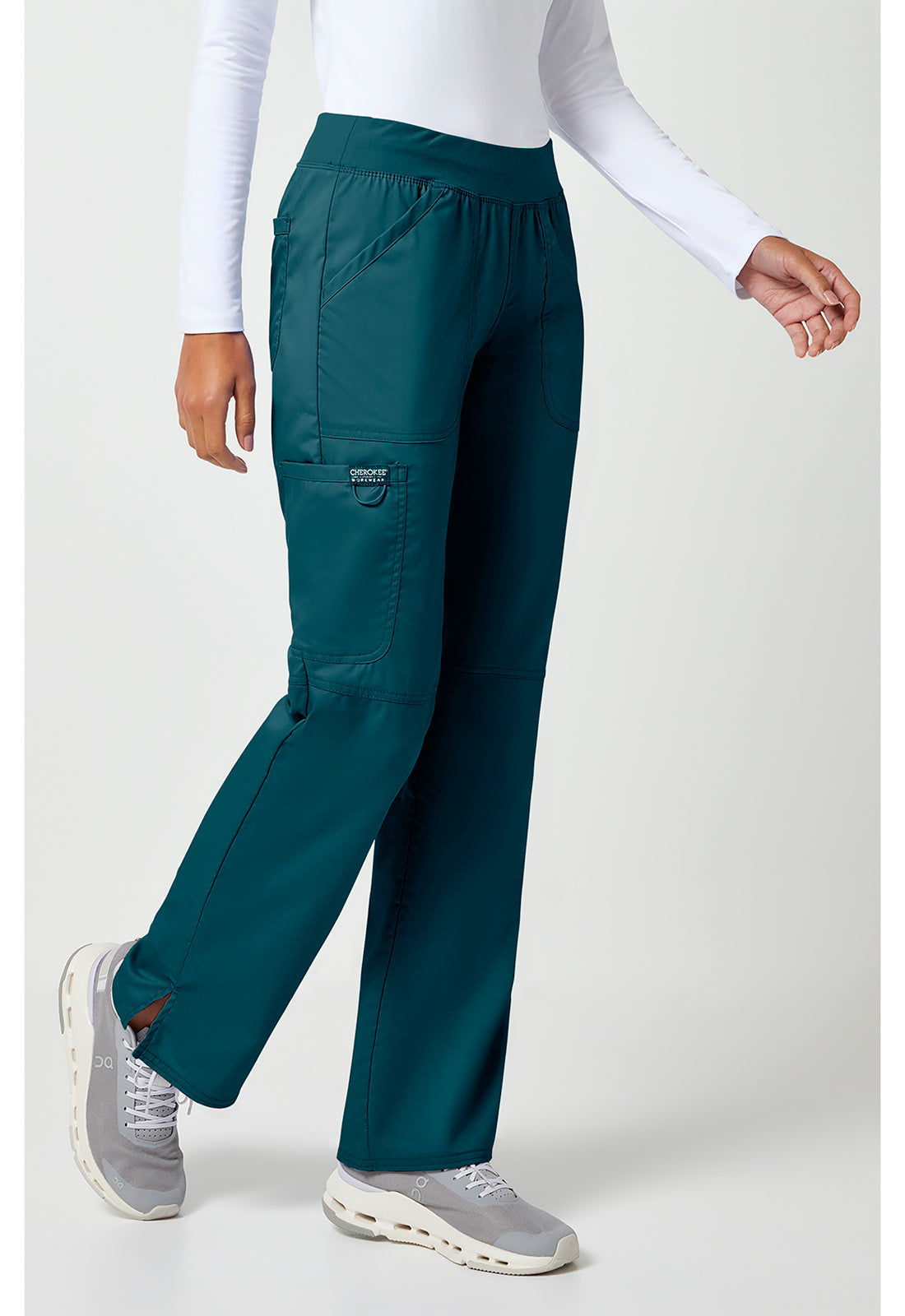 Pull-on broek met middelhoge taille en rechte pijpen met elastische tailleband en cargozak WWE110