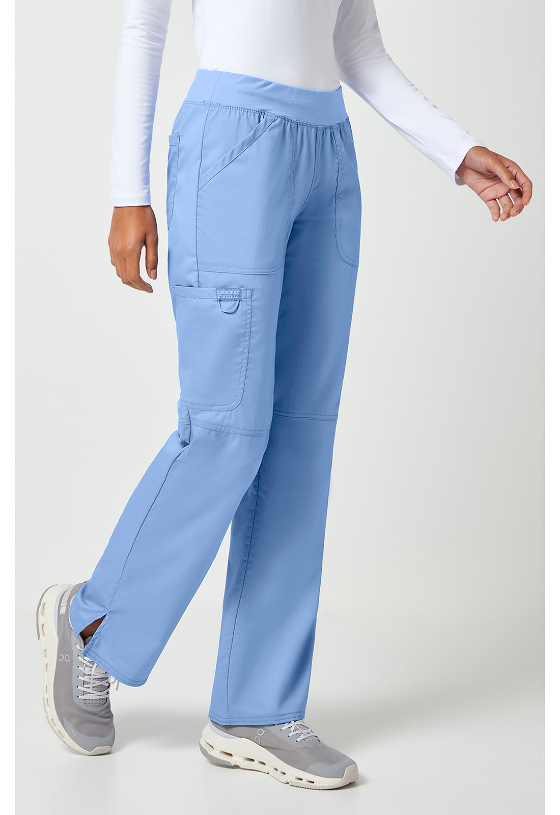 Pull-on broek met middelhoge taille en rechte pijpen met elastische tailleband en cargozak WWE110