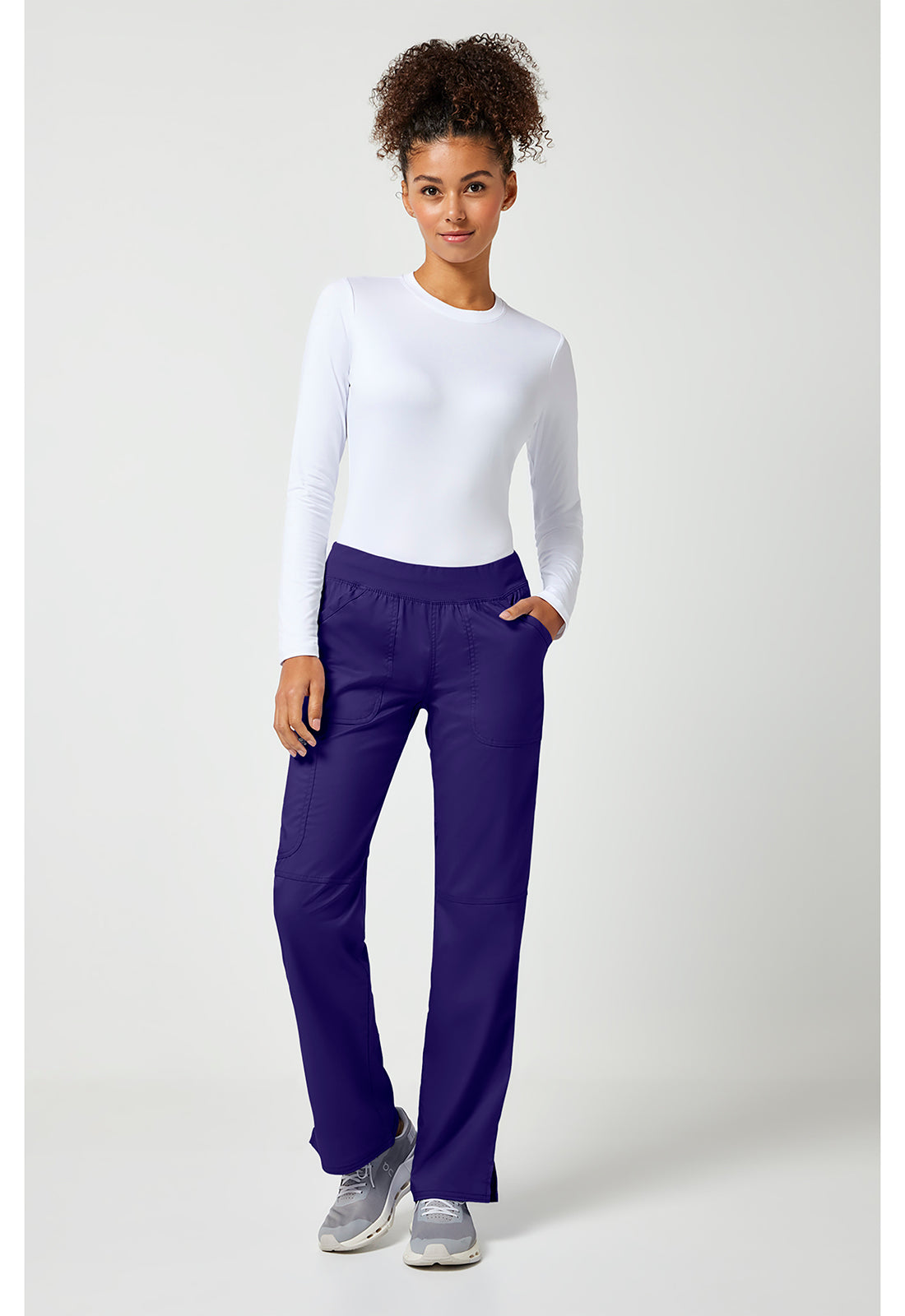 Pull-on broek met middelhoge taille en rechte pijpen met elastische tailleband en cargozak WWE110
