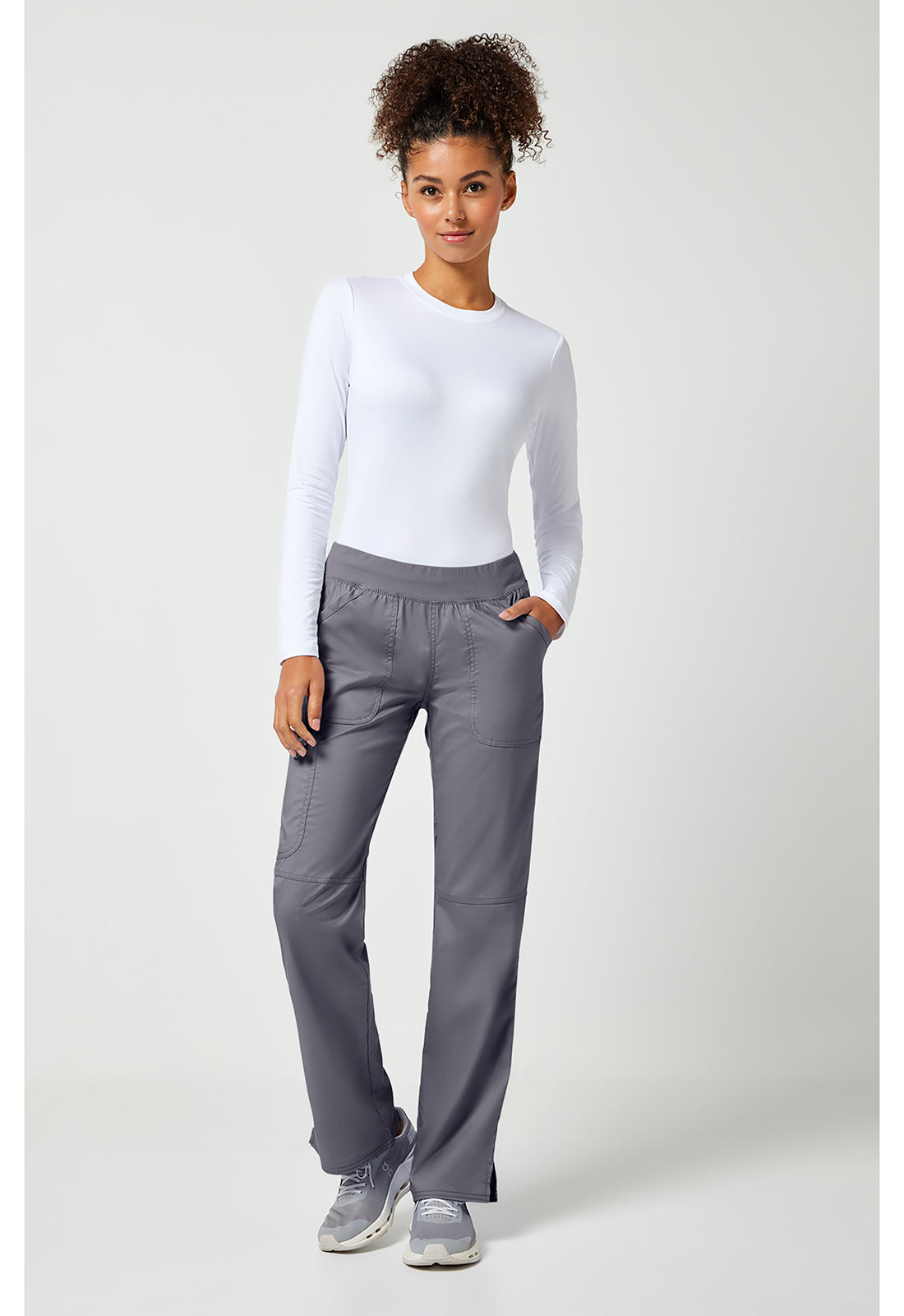 Pull-on broek met middelhoge taille en rechte pijpen met elastische tailleband en cargozak WWE110