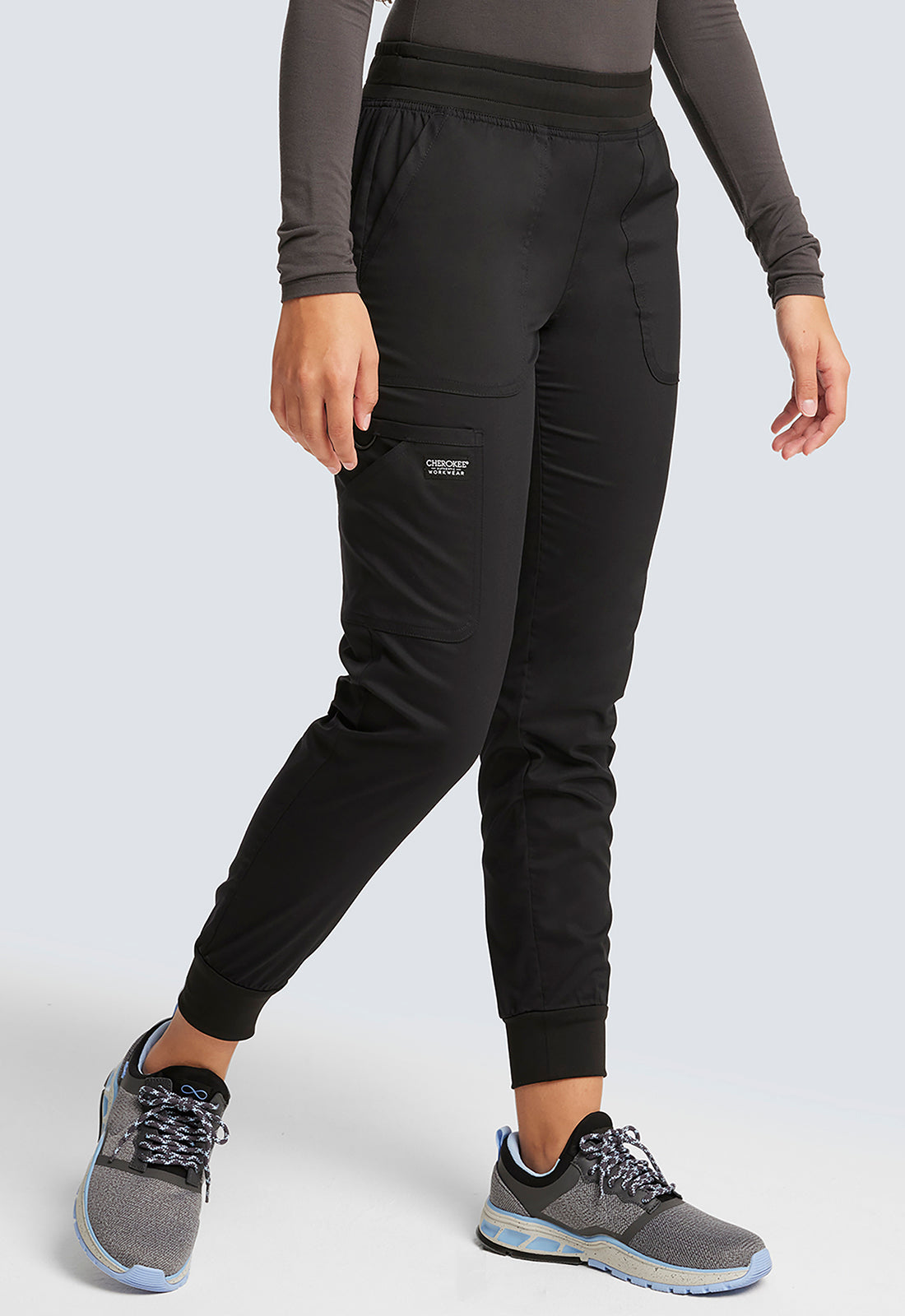Halfhoge joggingbroek met taps toelopende pijpen en gebreide tailleband WWE115