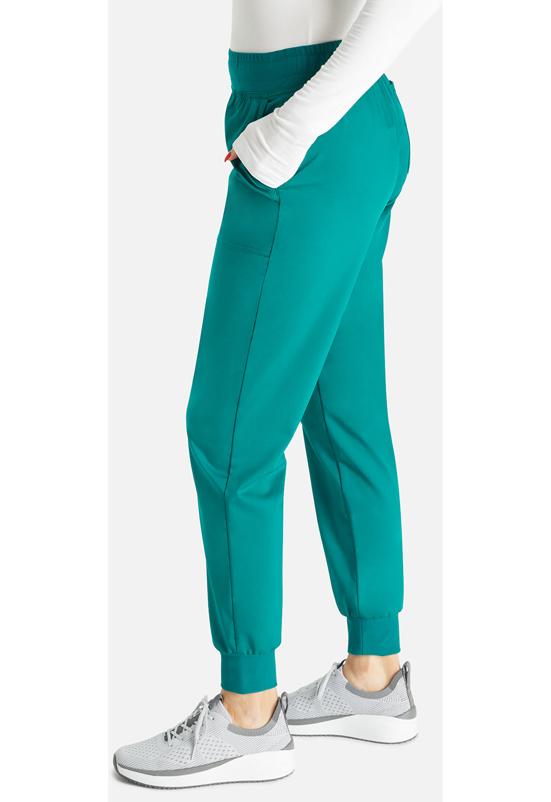 Halfhoge joggingbroek met taps toelopende pijpen en gebreide tailleband WWE115