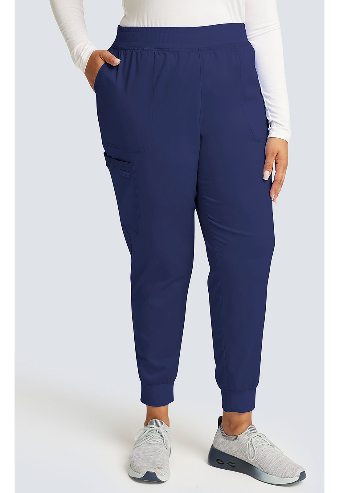 Halfhoge joggingbroek met taps toelopende pijpen en gebreide tailleband WWE115