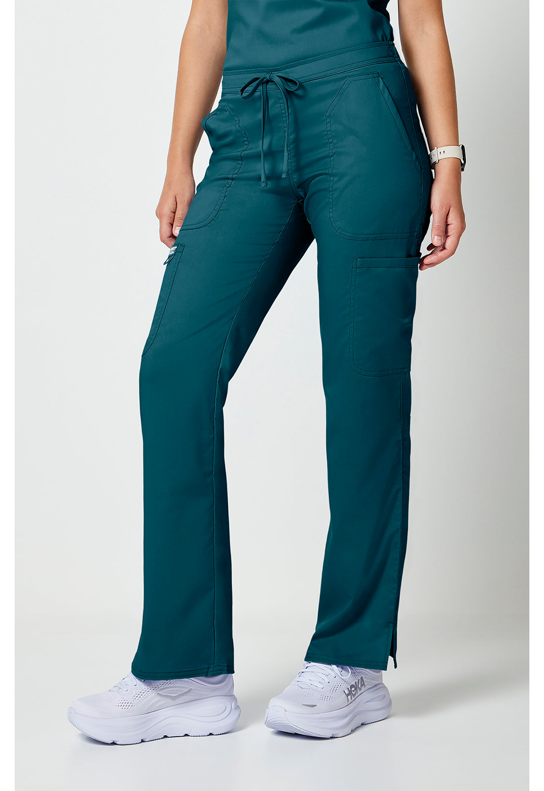 Cherokee Workwear Mid-rise jeans met gematigde uitlopende pijpen en trekkoord met cargozakken en 2-way stretch WWE120
