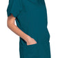 Unisex V-hals top met traditionele pasvorm en borstzak WWE4876